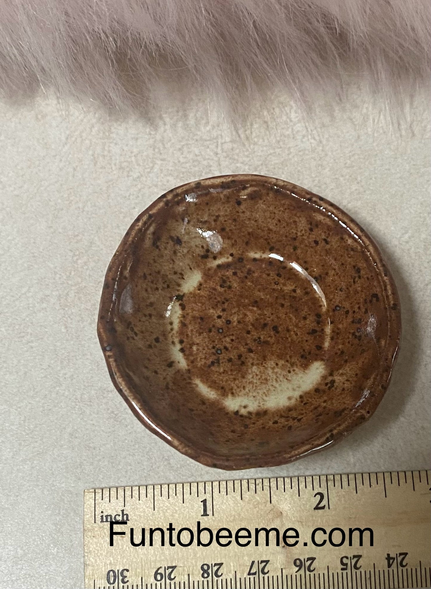 Pair of trinket dishes