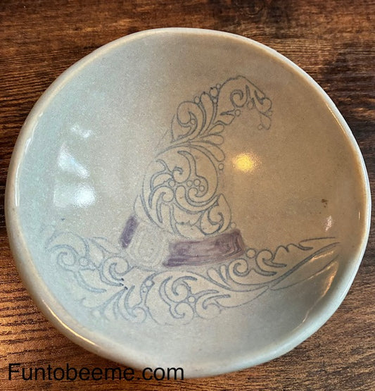 Witch hat bowl